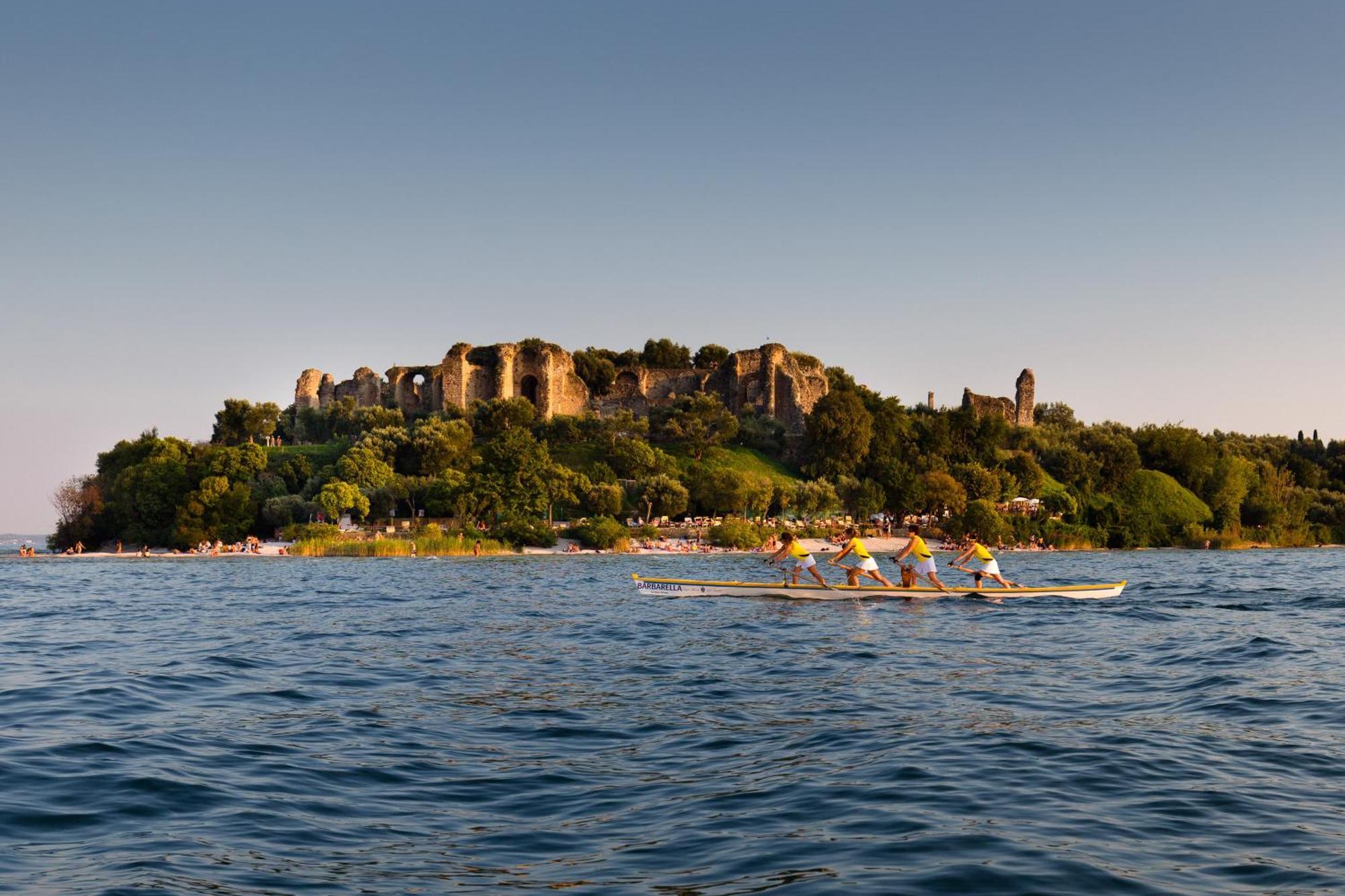 Sorridi Al Lago سيرمِيوني المظهر الخارجي الصورة